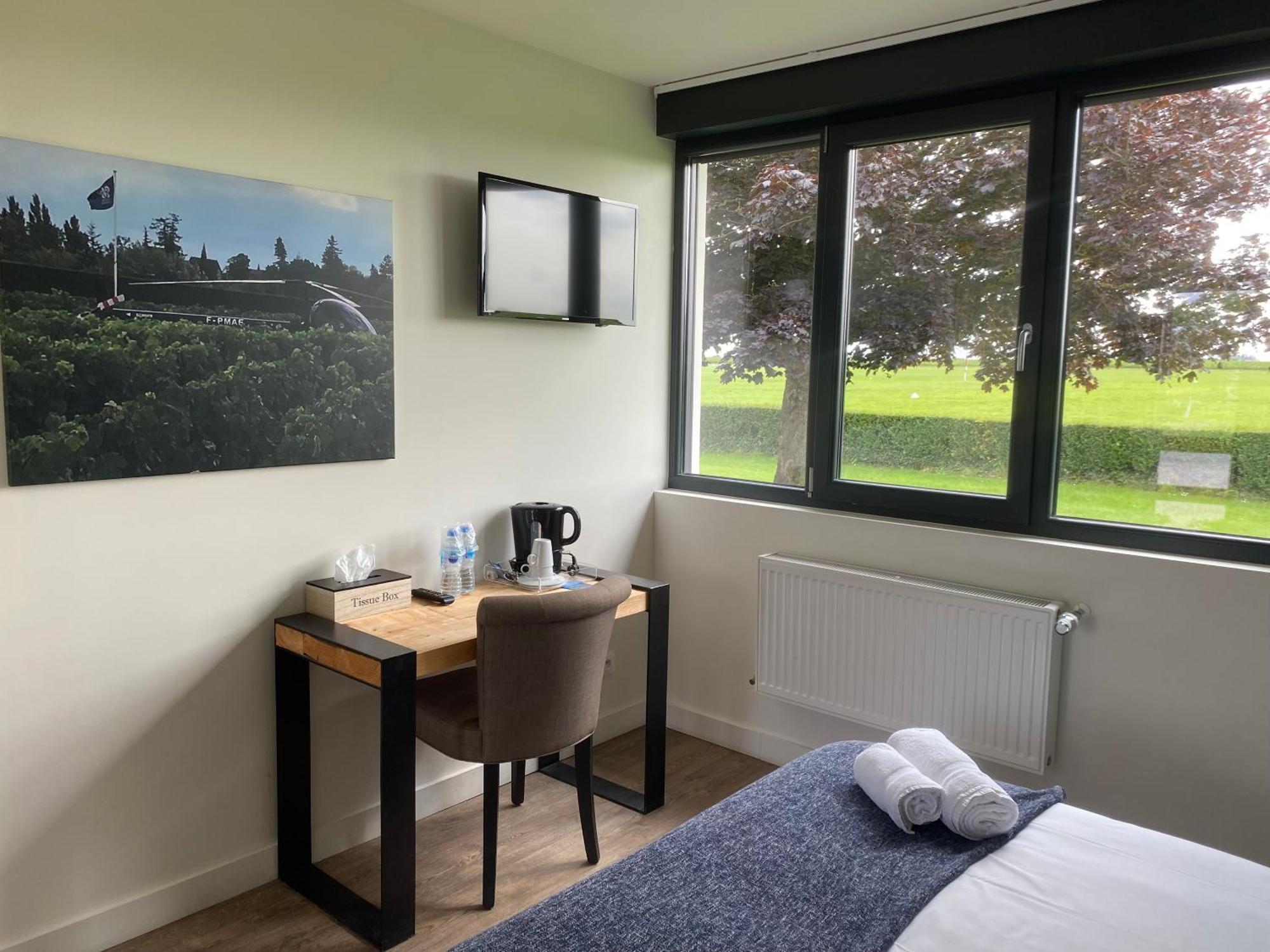 Logis Hotel & Restaurant De L'Aerodrome De La Baie De Somme Buigny-Saint-Maclou المظهر الخارجي الصورة