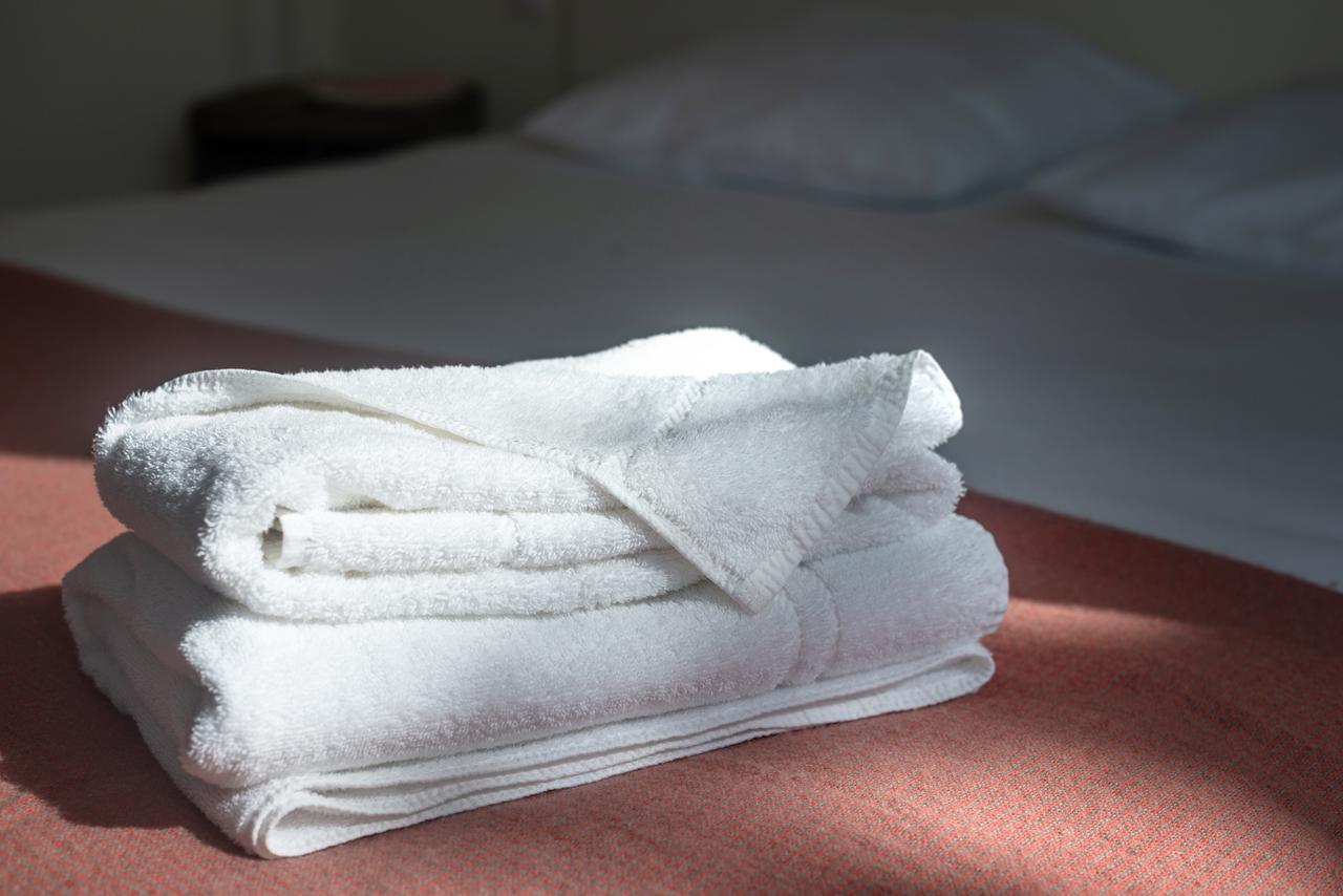 Logis Hotel & Restaurant De L'Aerodrome De La Baie De Somme Buigny-Saint-Maclou المظهر الخارجي الصورة